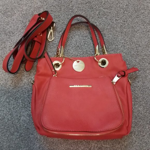 Steve Madden Handbags - Steve Madden Crossbody Bag EUC Bright Coral Handbag